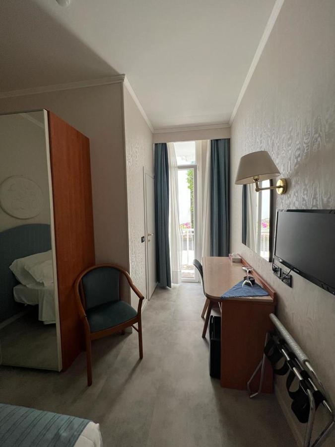 Hotel Excelsior Bay Malcesine Extérieur photo