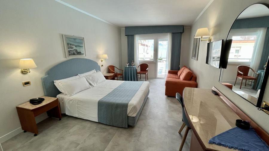 Hotel Excelsior Bay Malcesine Extérieur photo