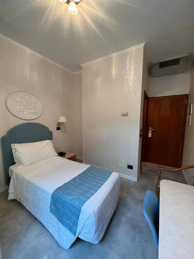 Hotel Excelsior Bay Malcesine Extérieur photo