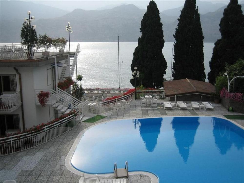 Hotel Excelsior Bay Malcesine Extérieur photo