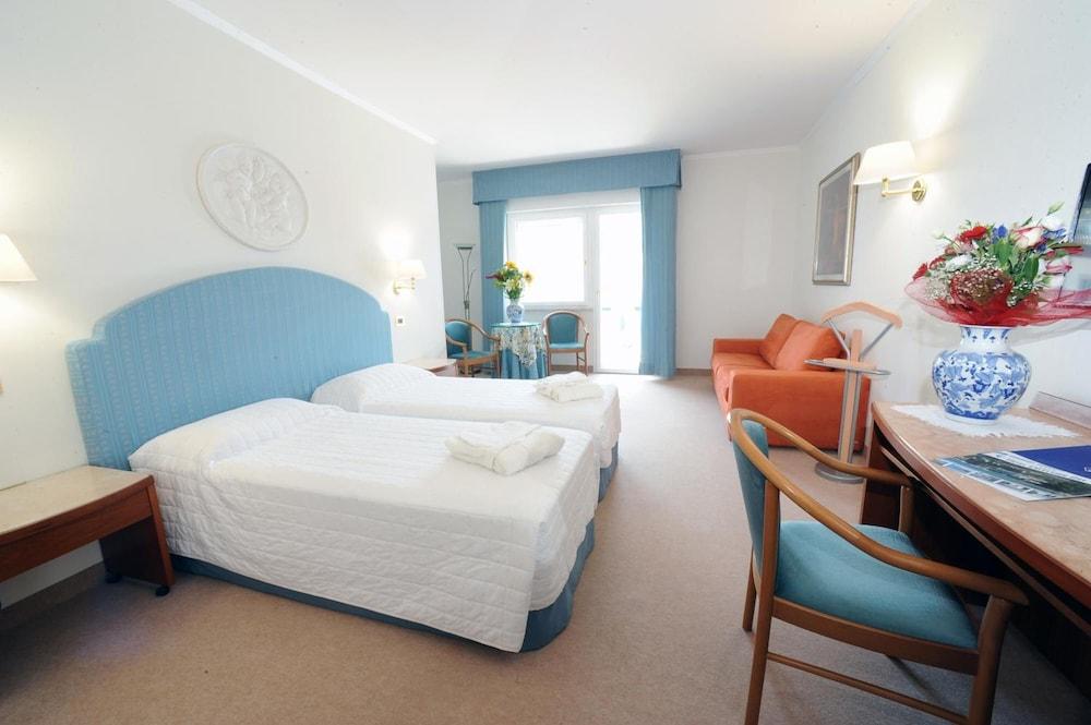 Hotel Excelsior Bay Malcesine Extérieur photo