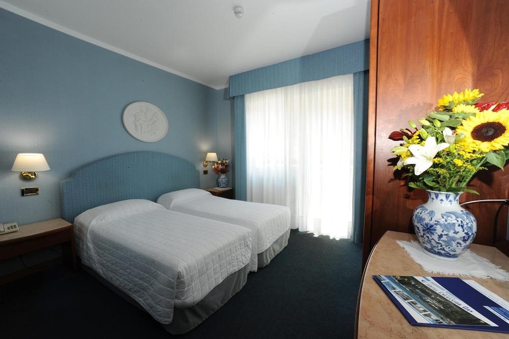 Hotel Excelsior Bay Malcesine Extérieur photo