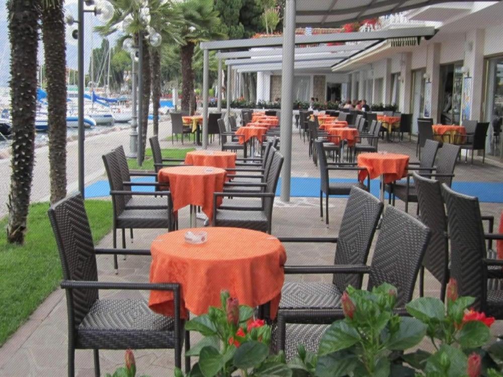 Hotel Excelsior Bay Malcesine Extérieur photo