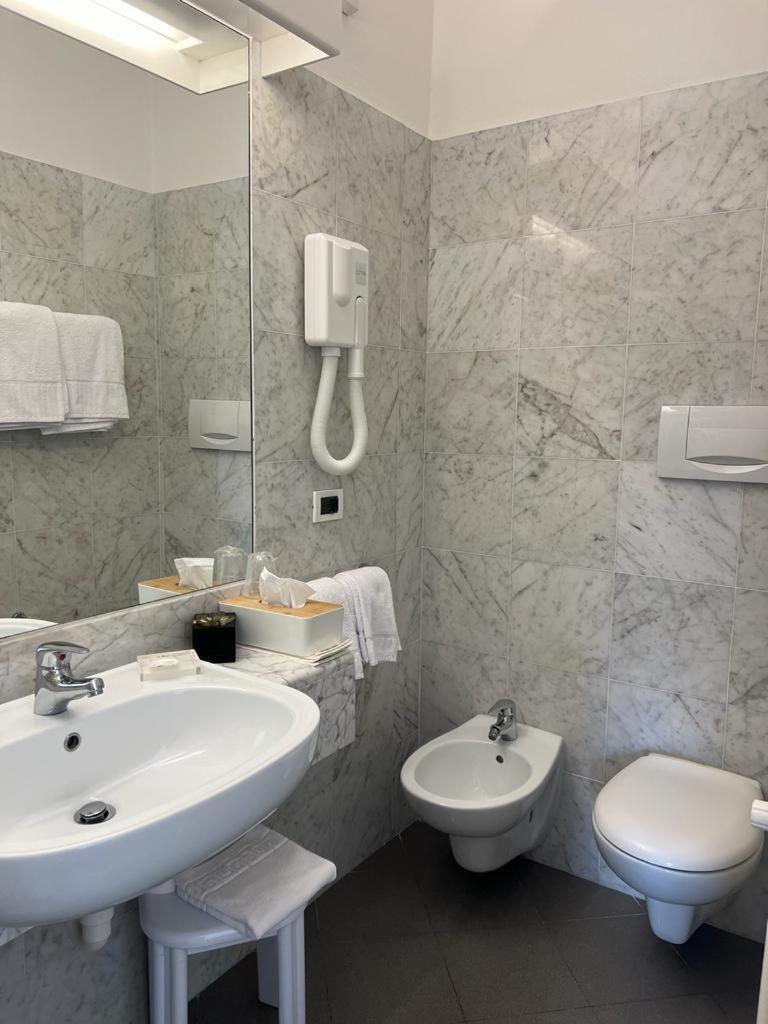 Hotel Excelsior Bay Malcesine Extérieur photo