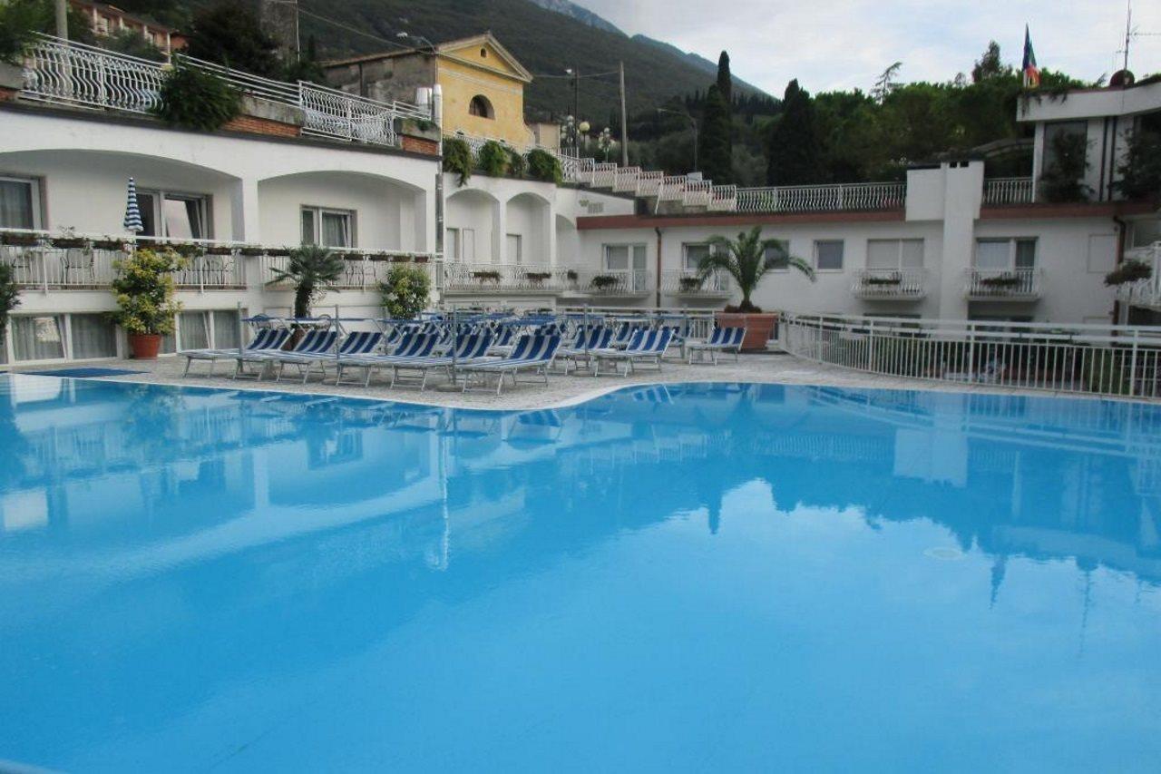 Hotel Excelsior Bay Malcesine Extérieur photo