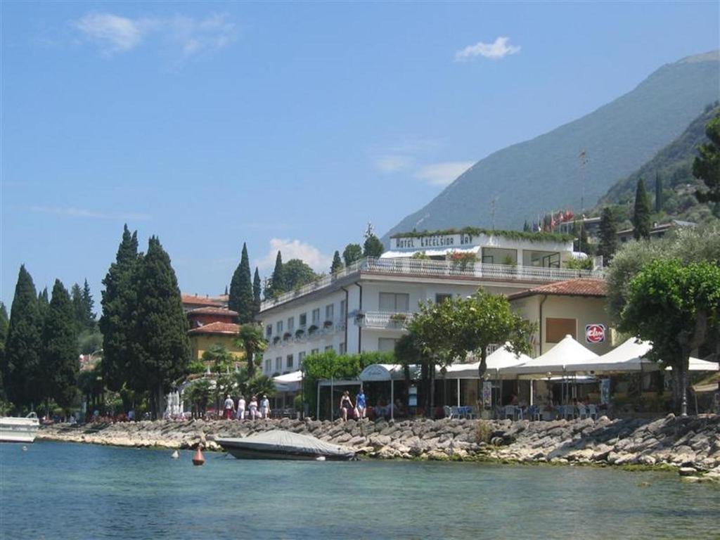 Hotel Excelsior Bay Malcesine Extérieur photo